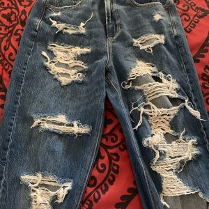 AE NWT MOM JEANS
